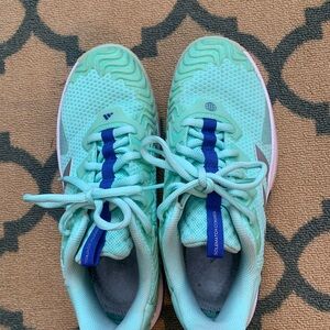 Adidas Women's tennis court Shoes in Green